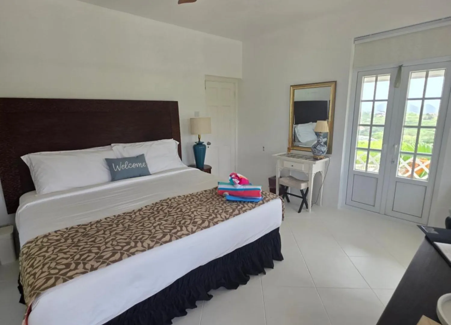 Large Beautiful Villa With Ocean Views And Private Pool - 3 Bedroom Listing Cap Estate