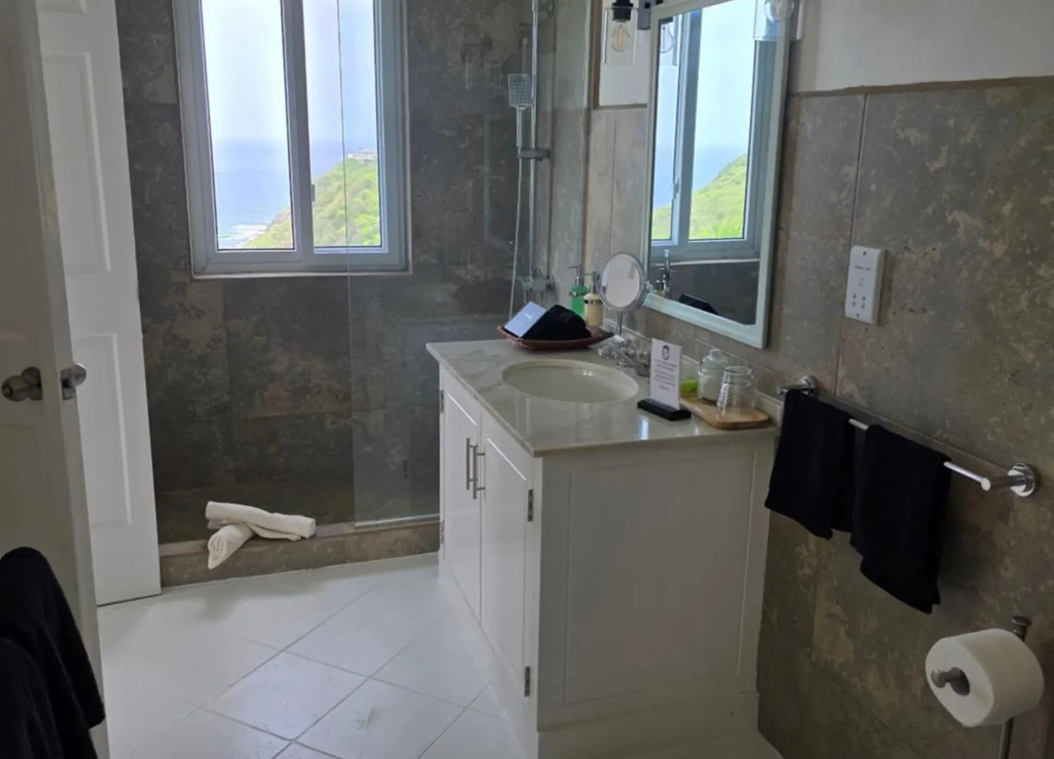 Large Beautiful Villa With Ocean Views And Private Pool - 3 Bedroom Listing Cap Estate 0*,  Santa Lucía