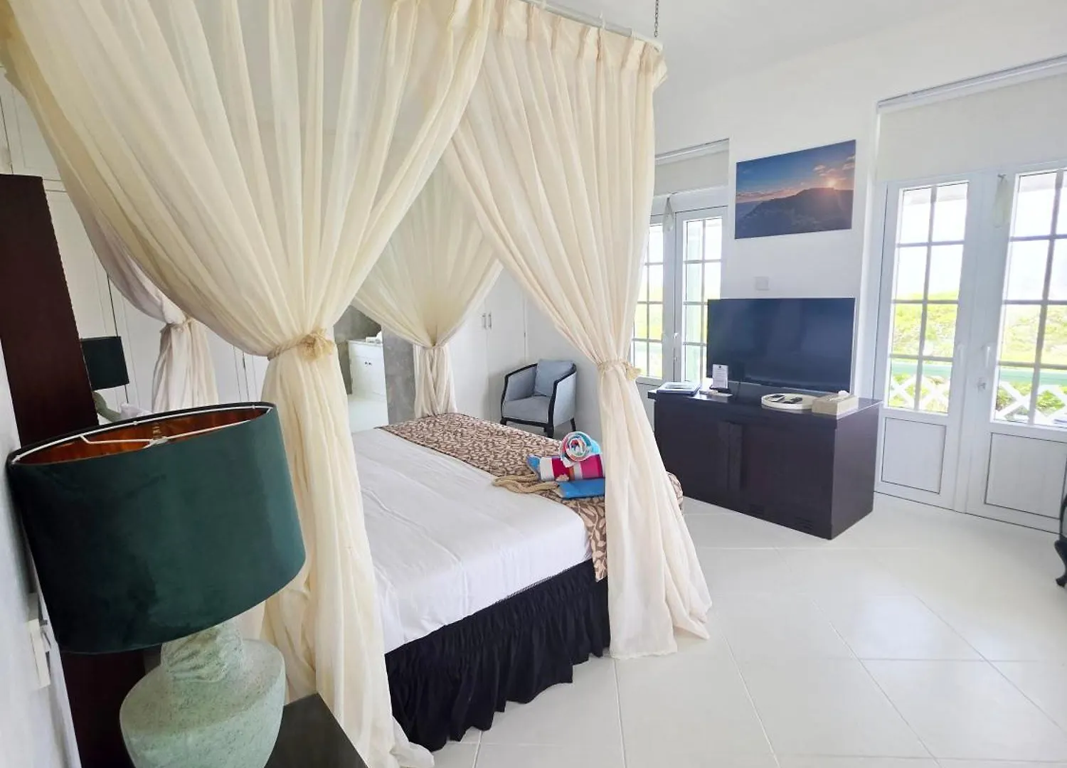 Large Beautiful Villa With Ocean Views And Private Pool - 3 Bedroom Listing Cap Estate