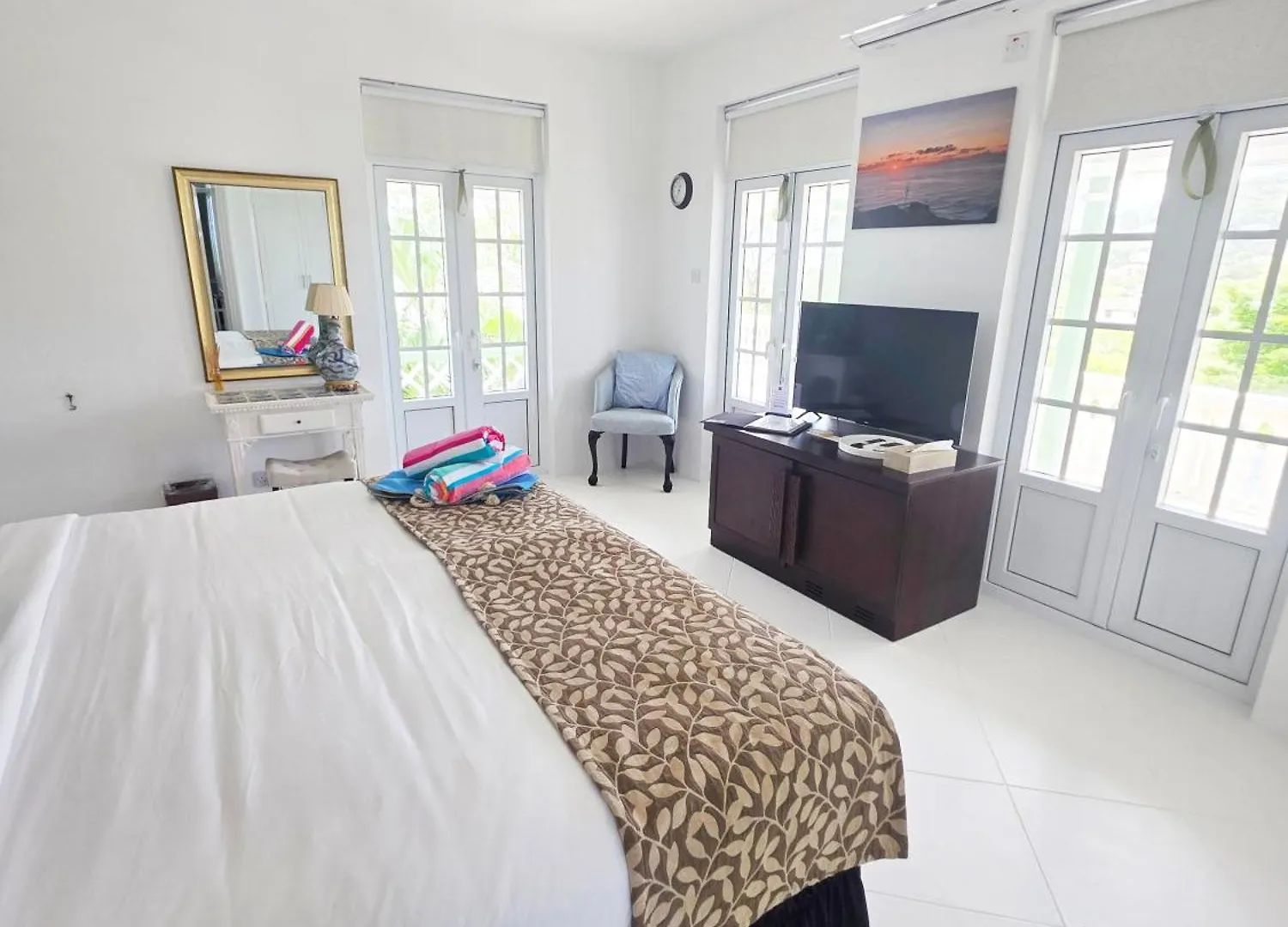 Large Beautiful Villa With Ocean Views And Private Pool - 3 Bedroom Listing Cap Estate