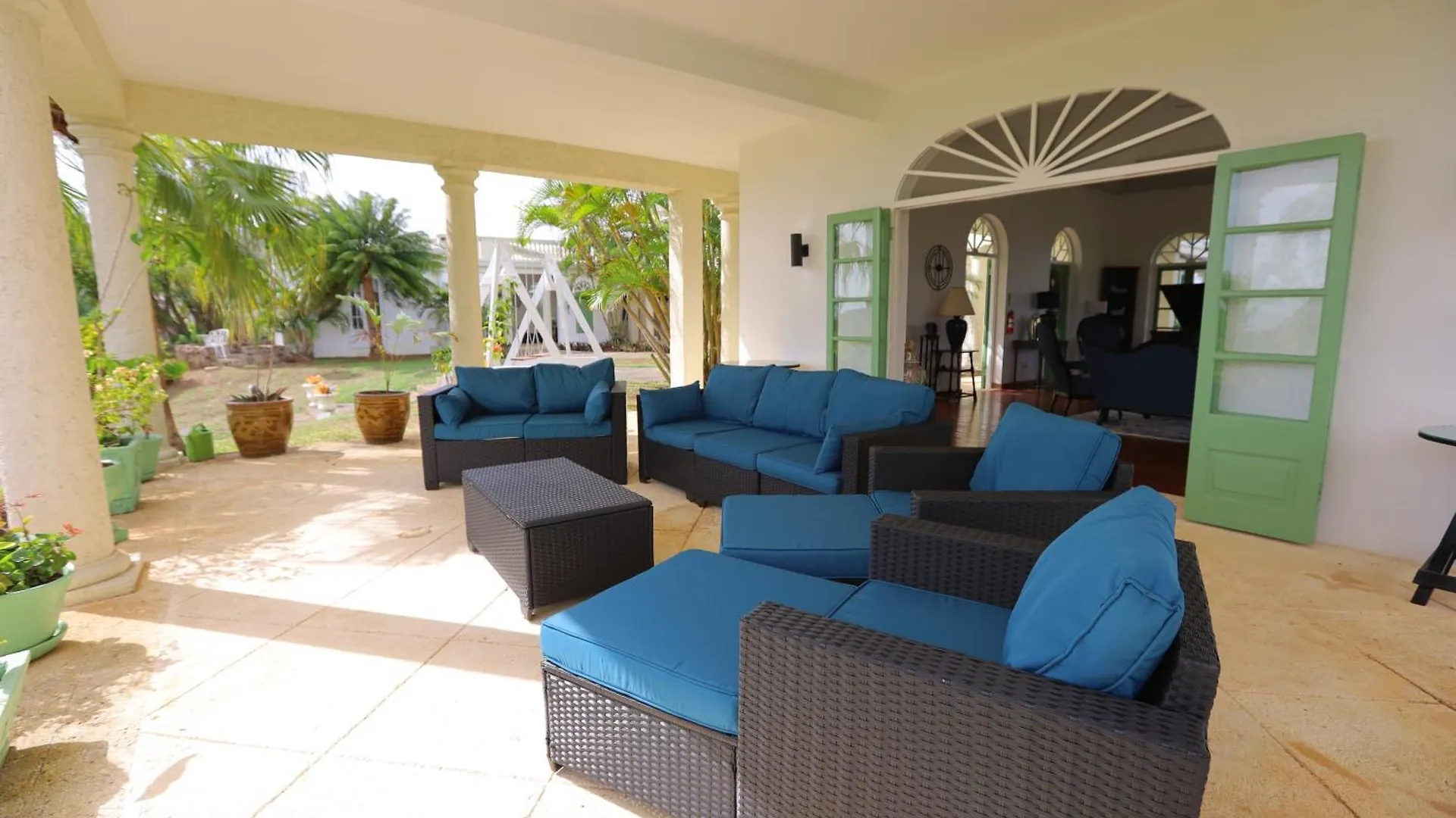 Large Beautiful Villa With Ocean Views And Private Pool - 3 Bedroom Listing Cap Estate Santa Lucía